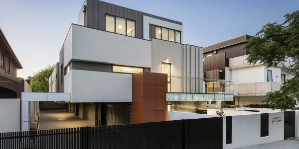 Pintar Fachadas de Casas Unifamiliares / Chalets en Zaragoza · Pintado de Paredes Exteriores